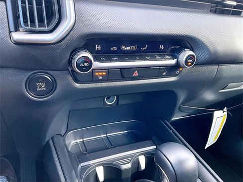 Used 2025 MAZDA CX-50 AWD 2.5 S w/ Premium Package image 23