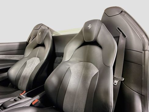 Used 2023 Ferrari F8 Tributo RWD image 18