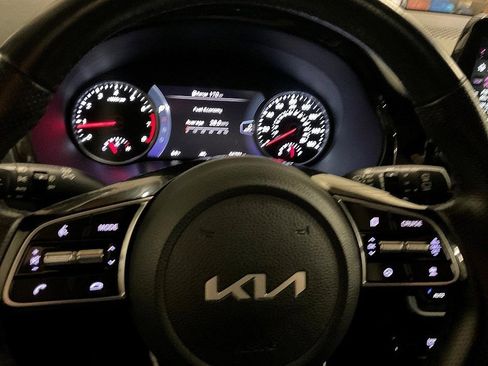 Used 2023 Kia Seltos SX w/ SX Sunroof Package image 25