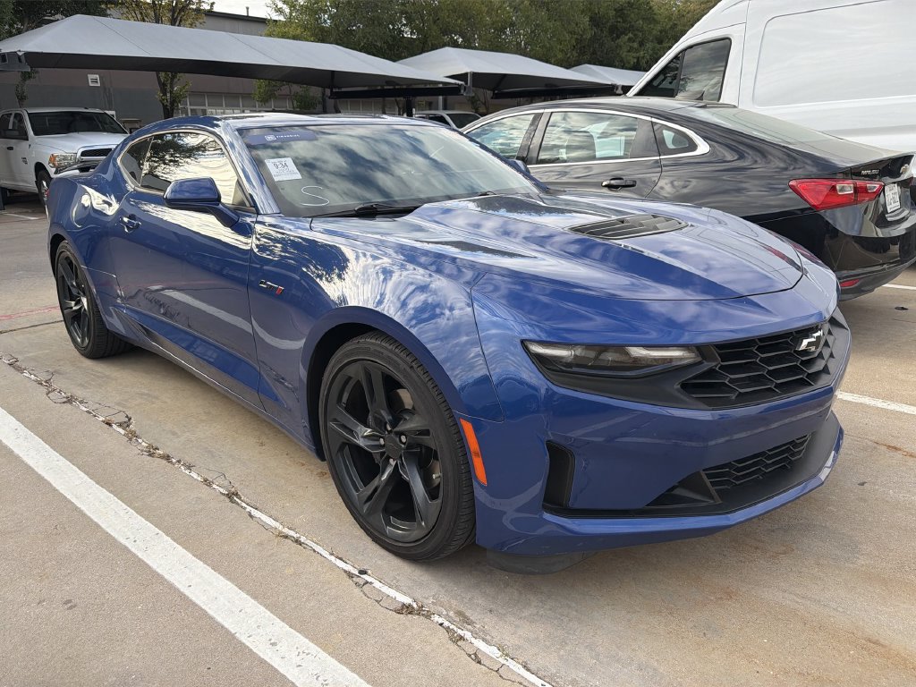 Used 2020 Chevrolet Camaro LT RWD image 2