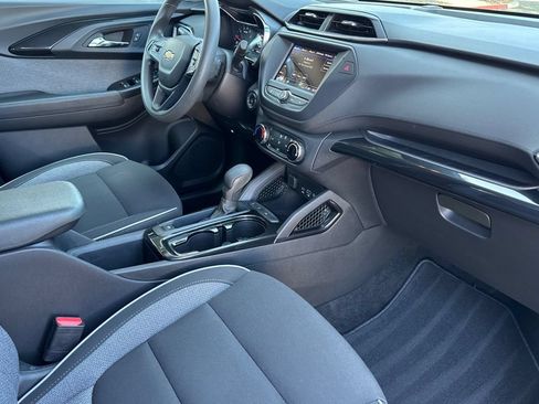 Used 2023 Chevrolet TrailBlazer LT FWD image 18