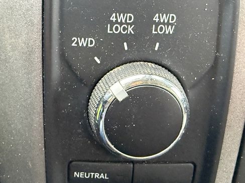 Used 2018 RAM 3500 Tradesman w/ Chrome Appearance Group image 30