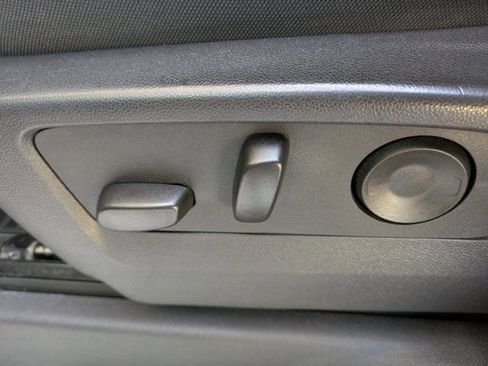 Used 2025 Chevrolet Silverado 2500 LT w/ Convenience Package image 19