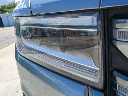 Used 2023 GMC Acadia AT4 w/ Technology Package AWD/4WD image 10