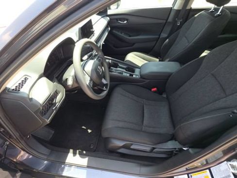 Used 2023 Honda Accord LX image 13