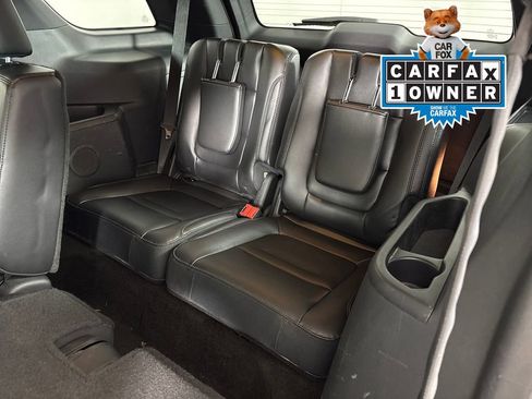 Used 2016 Ford Explorer XLT w/ Equipment Group 202A FWD image 33