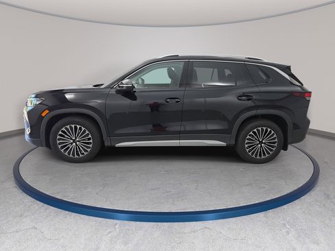 New 2026 Volkswagen Tiguan S FWD image 8