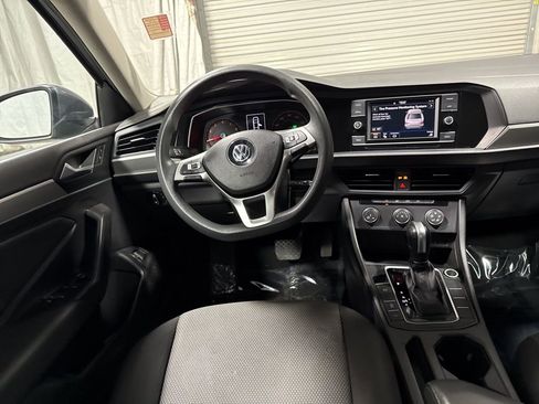Used 2021 Volkswagen Jetta S image 13