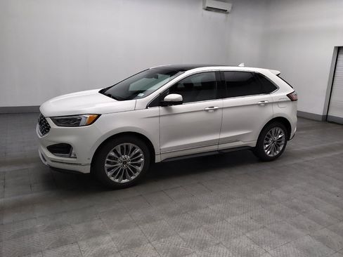 Used 2020 Ford Edge Titanium w/ Equipment Group 301A FWD image 2
