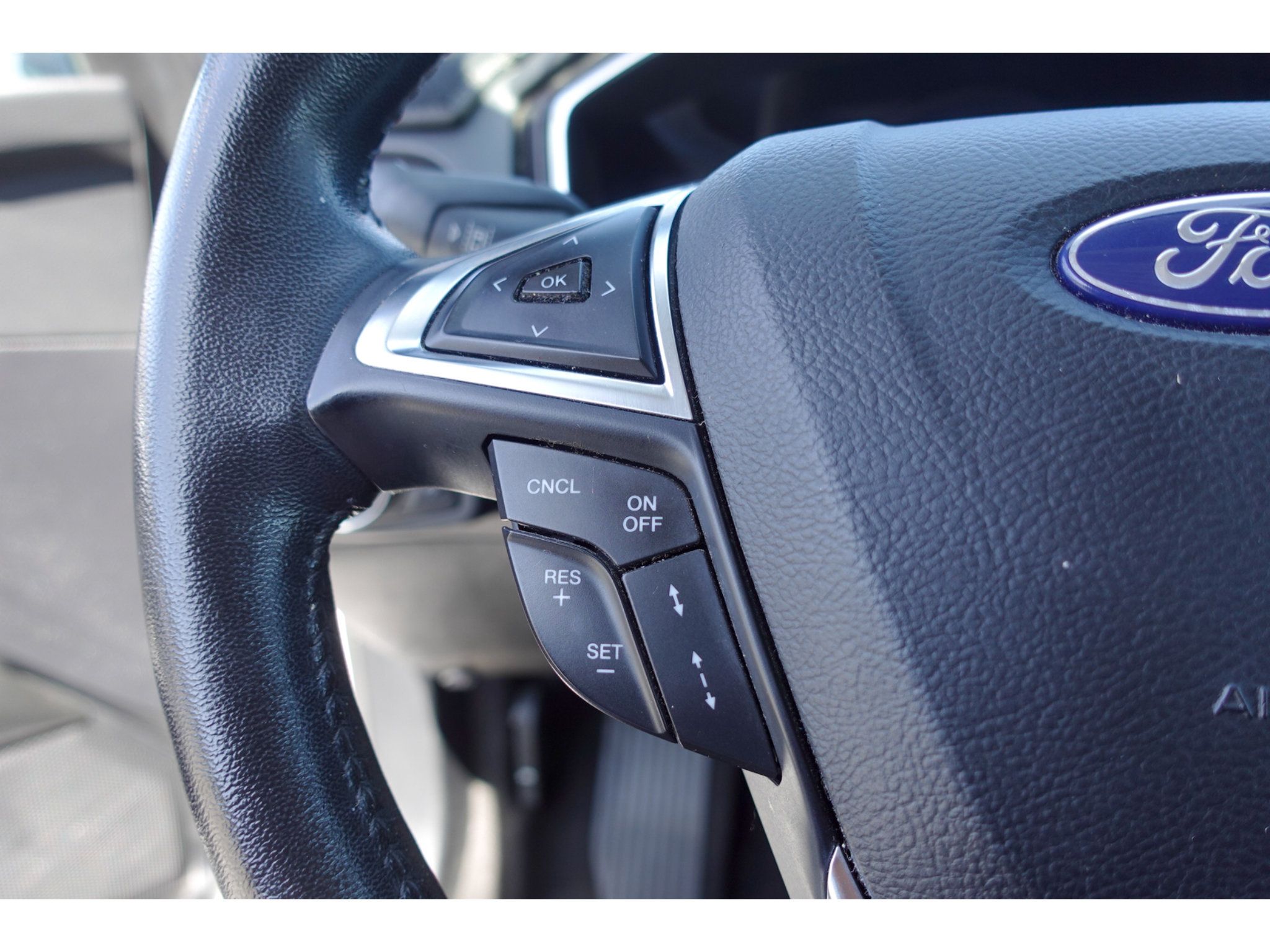 Used 2019 Ford Fusion Energi Titanium FWD image 15
