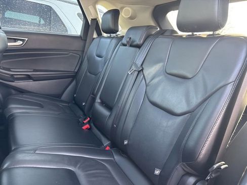 Used 2022 Ford Edge Titanium w/ Equipment Group 301A image 9