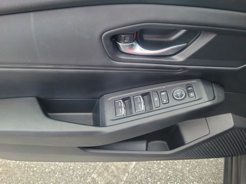 Certified 2024 Honda Accord EX image 25