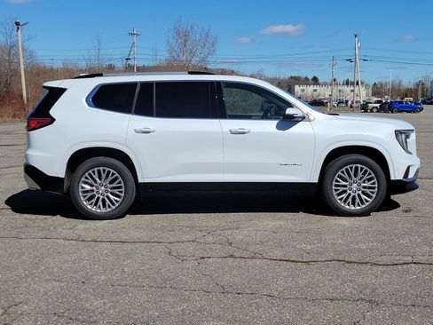 New 2026 GMC Acadia Denali w/ Super Cruise Package image 8
