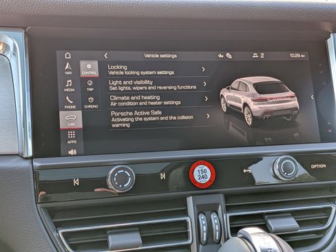 New 2026 Porsche Macan image 19