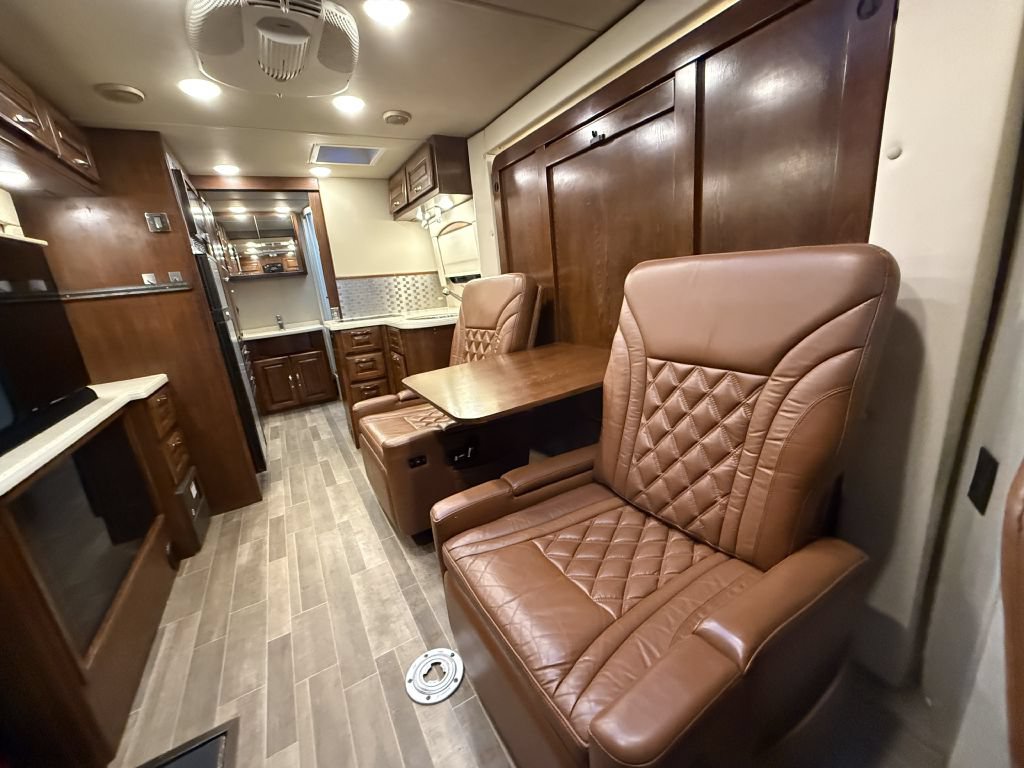 Used 2017 Mercedes-Benz Sprinter 3500 image 42