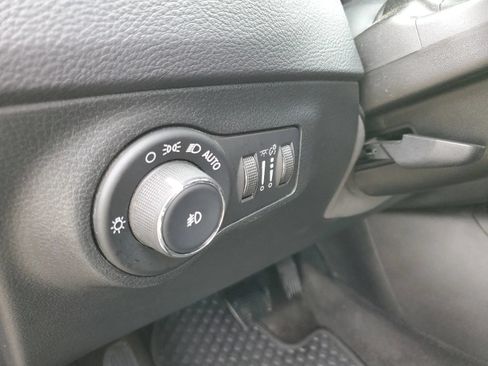 Used 2018 Jeep Compass Trailhawk w/ Leather Interior Group AWD/4WD image 25