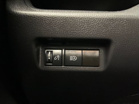 Certified 2025 Toyota RAV4 XLE FWD image 28
