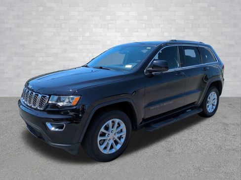 Used 2021 Jeep Grand Cherokee Laredo w/ Security & Convenience Group AWD/4WD image 9