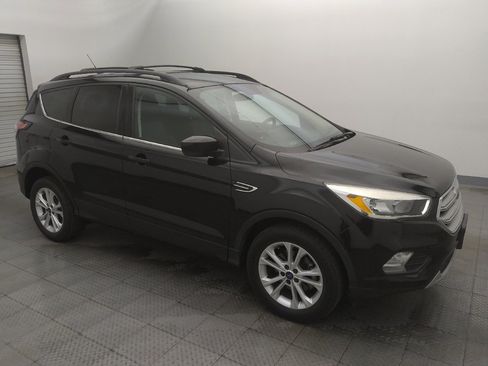 Used 2018 Ford Escape SE w/ SE Sync 3 Package FWD image 11