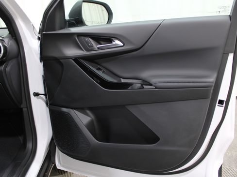 New 2026 Chevrolet Equinox LT image 29