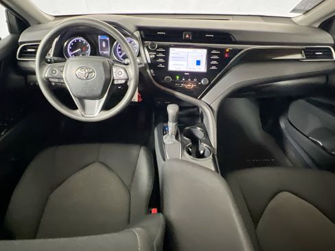 Used 2020 Toyota Camry LE image 29