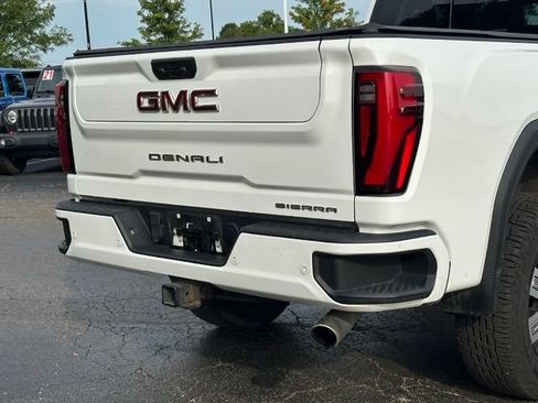 Used 2024 GMC Sierra 2500 Denali w/ Denali Reserve Package AWD/4WD image 15