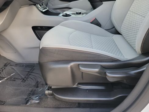Used 2020 GMC Terrain SLE FWD image 12