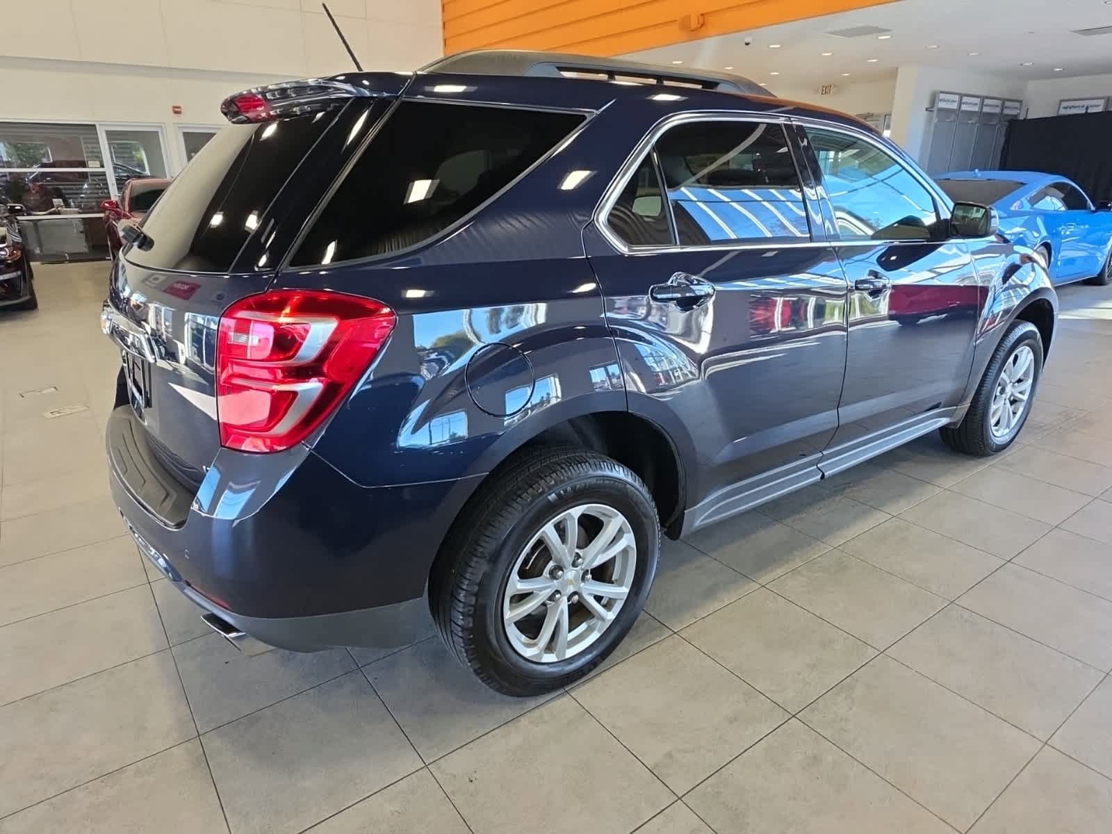 Used 2017 Chevrolet Equinox LT w/ Convenience Package AWD/4WD image 5