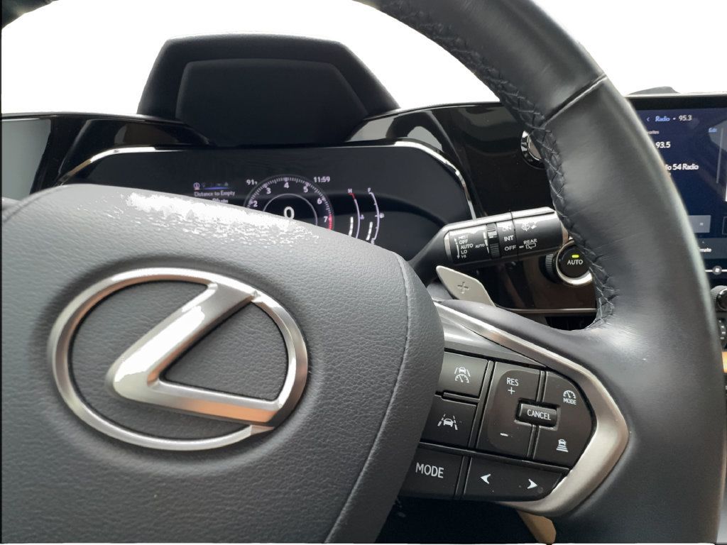 Used 2025 Lexus NX 250 FWD w/ Towing Package (2000 Lbs) image 45