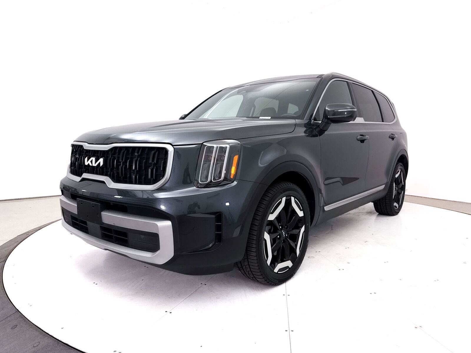 Used 2024 Kia Telluride EX w/ EX Captain's Chair Package AWD/4WD image 16