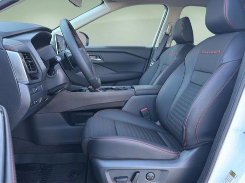 New 2026 Nissan Rogue SV AWD/4WD image 19