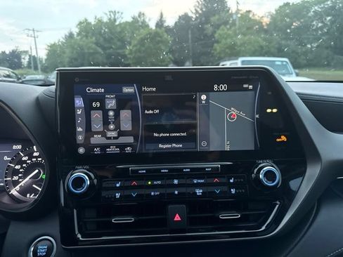 Used 2021 Toyota Highlander Limited AWD/4WD image 15