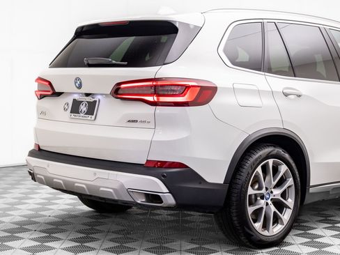 Used 2023 BMW X5 xDrive45e w/ Climate Comfort Package image 35