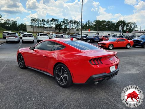 Certified 2024 Ford Mustang Coupe RWD image 4