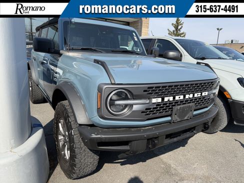 Used 2023 Ford Bronco Badlands image 1