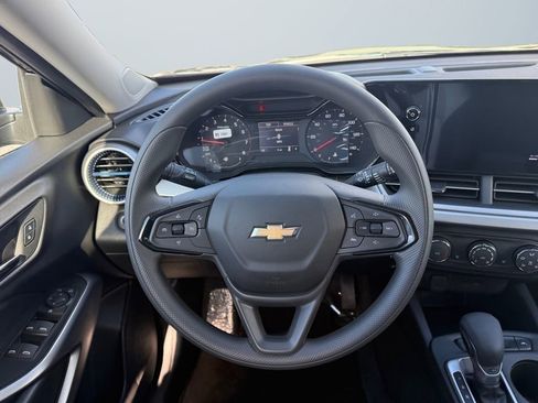 New 2026 Chevrolet Trax LS w/ LS Convenience Package FWD image 12