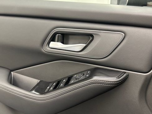 New 2026 Nissan Rogue SV image 15