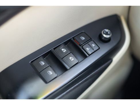 Used 2017 Toyota Highlander XLE FWD image 20