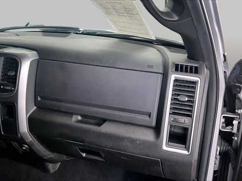 Used 2024 RAM 1500 Warlock AWD/4WD image 18