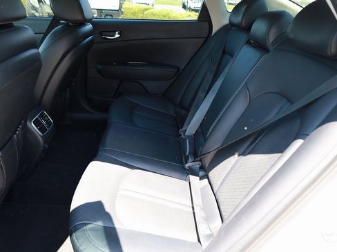 Used 2016 Kia Optima EX w/ Premium Package image 18