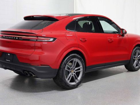 New 2025 Porsche Cayenne Coupe image 9