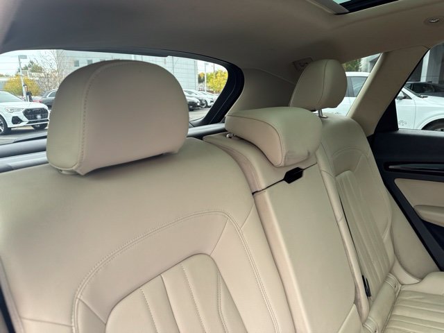 Used 2020 Audi Q5 2.0T Premium w/ Convenience Package AWD/4WD image 11