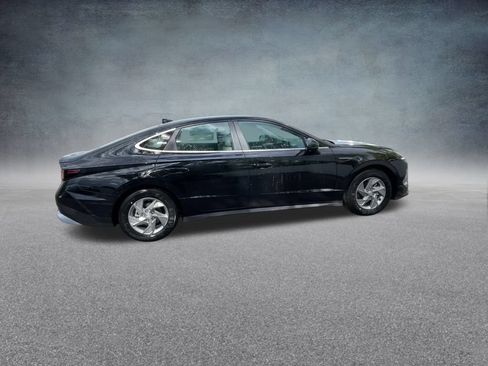 Used 2026 Hyundai Sonata SE FWD image 26