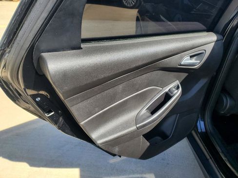 Used 2015 Ford Focus SE image 13