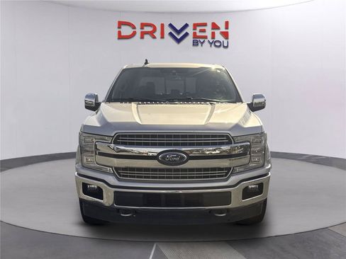 Used 2019 Ford F150 Lariat w/ Equipment Group 502A Luxury AWD/4WD image 9
