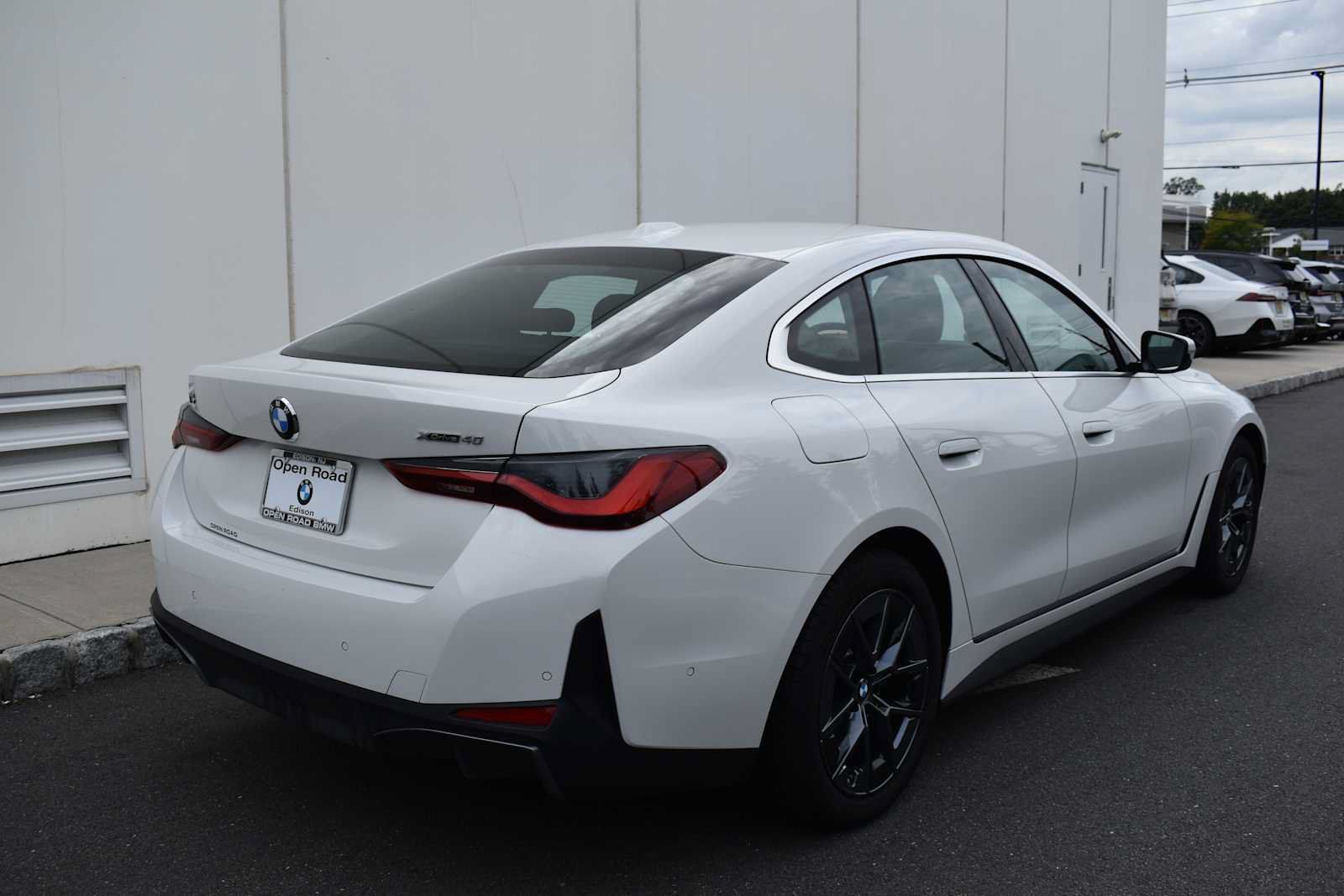 Used 2026 BMW i4 xDrive40i w/ Premium Package AWD/4WD image 6