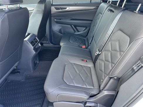 New 2026 Volkswagen Atlas Cross Sport SE image 12