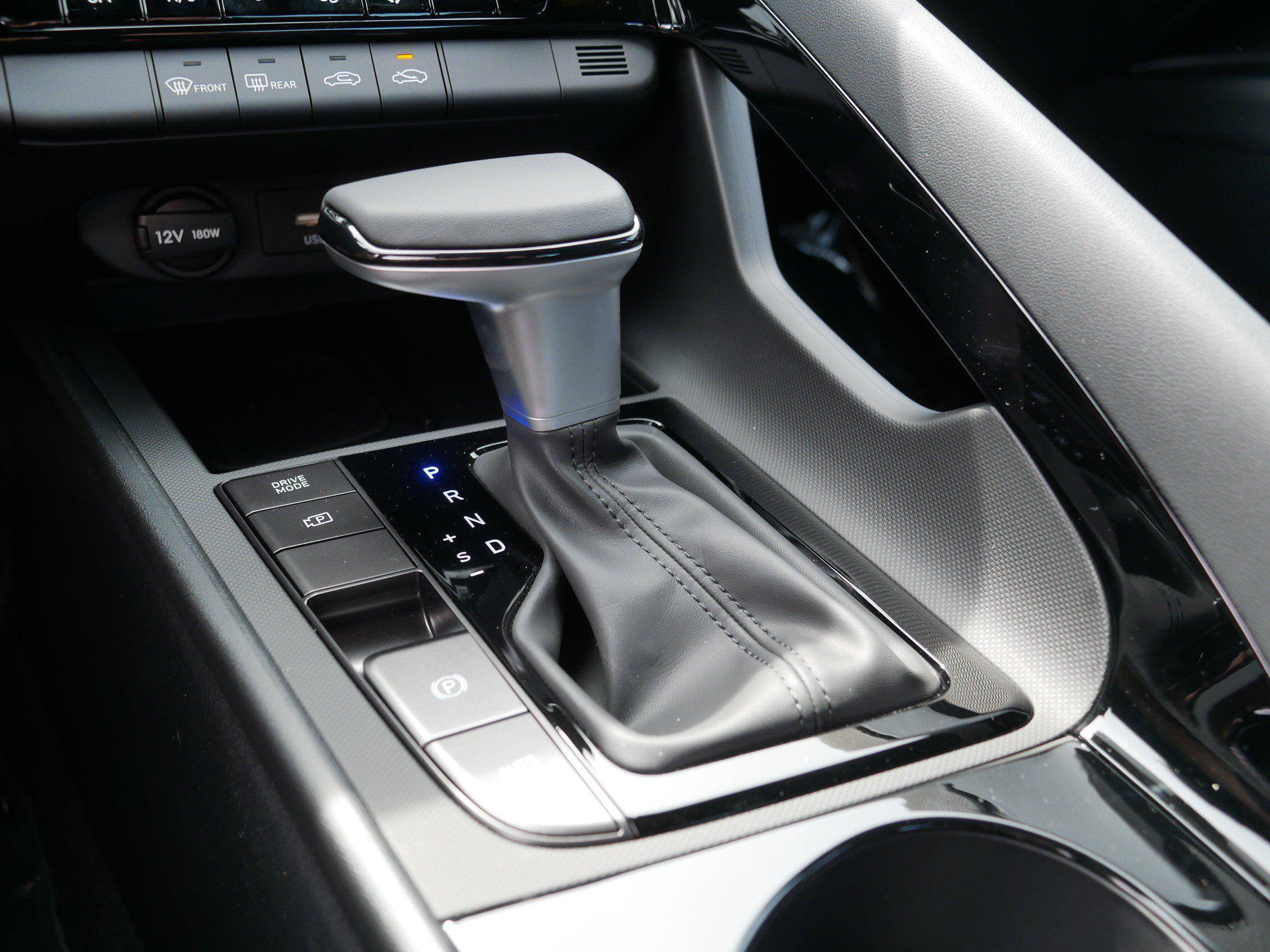 New 2026 Hyundai Elantra SEL FWD image 9