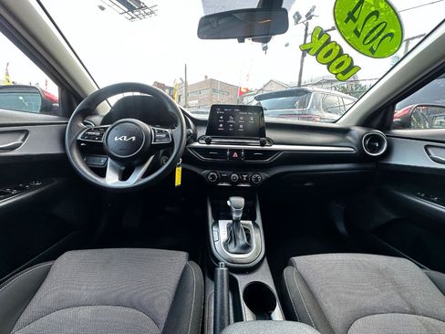 Used 2024 Kia Forte LXS FWD image 8
