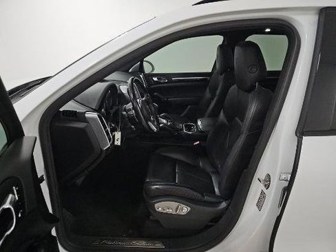 Used 2018 Porsche Cayenne Platinum Edition AWD/4WD image 4
